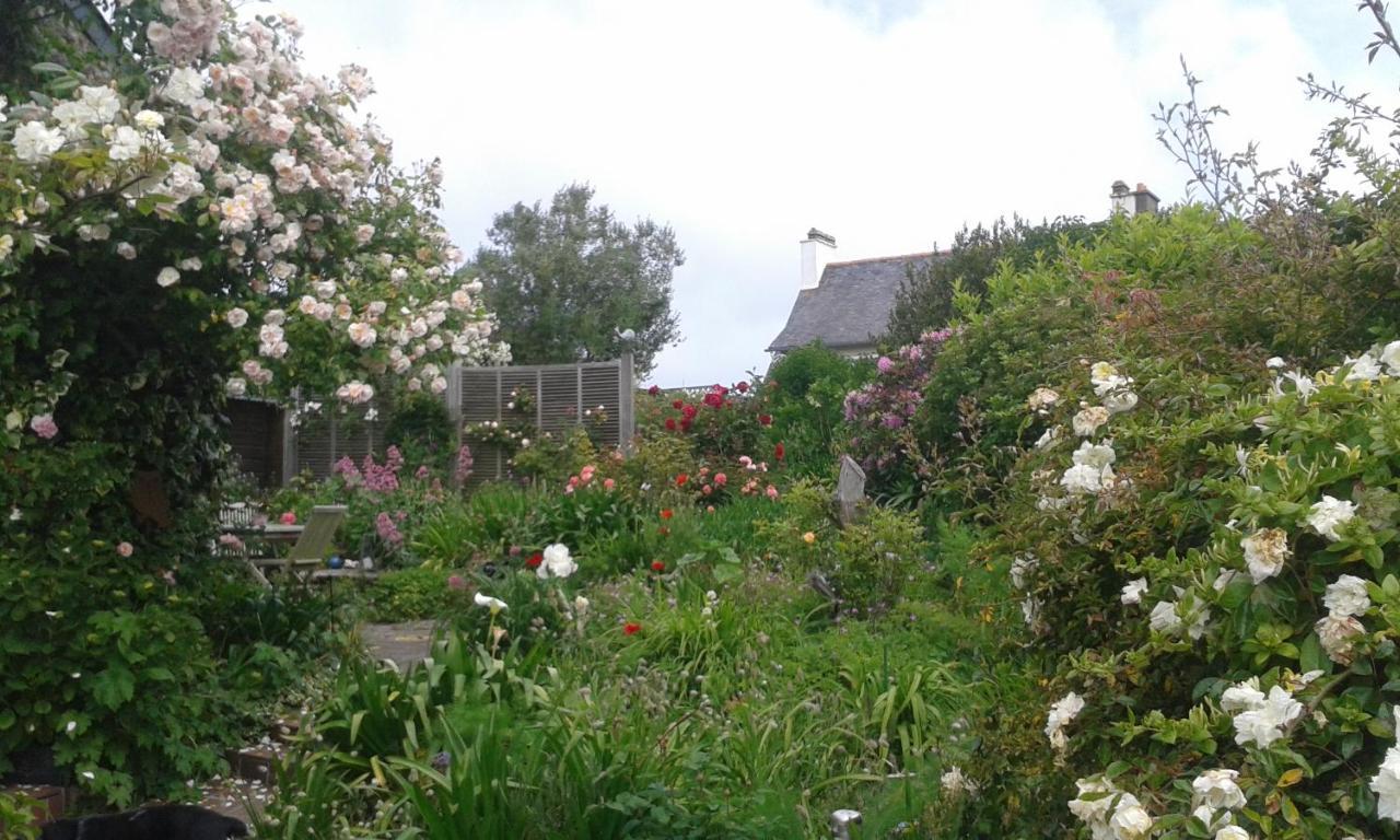 Giverny Cottage Saint-Coulomb Exteriör bild